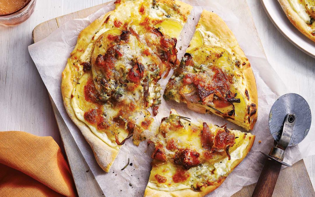 RECIPE: Bacon and blue cheese white pizzas 